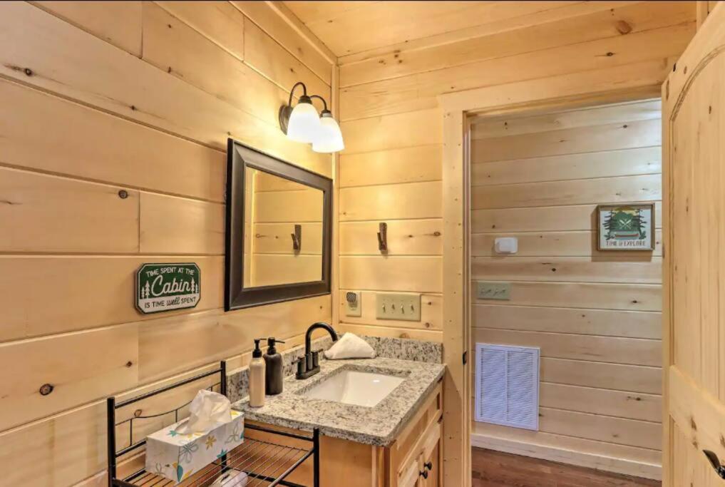 New Serene, Fun & Comfy Cabin- Covered Deck, Grill, Arcade Murphy Exterior foto